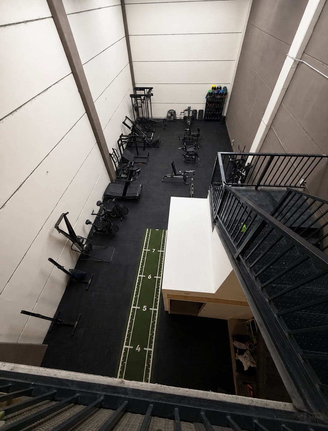 Vista general de la sala de entrenamiento de CN Trainer en Arroyomolinos