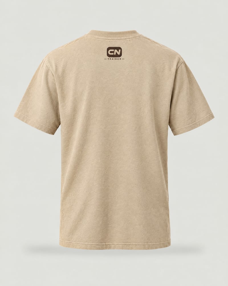 Camiseta oversize «Entreno, luego existo», color arena, espalda