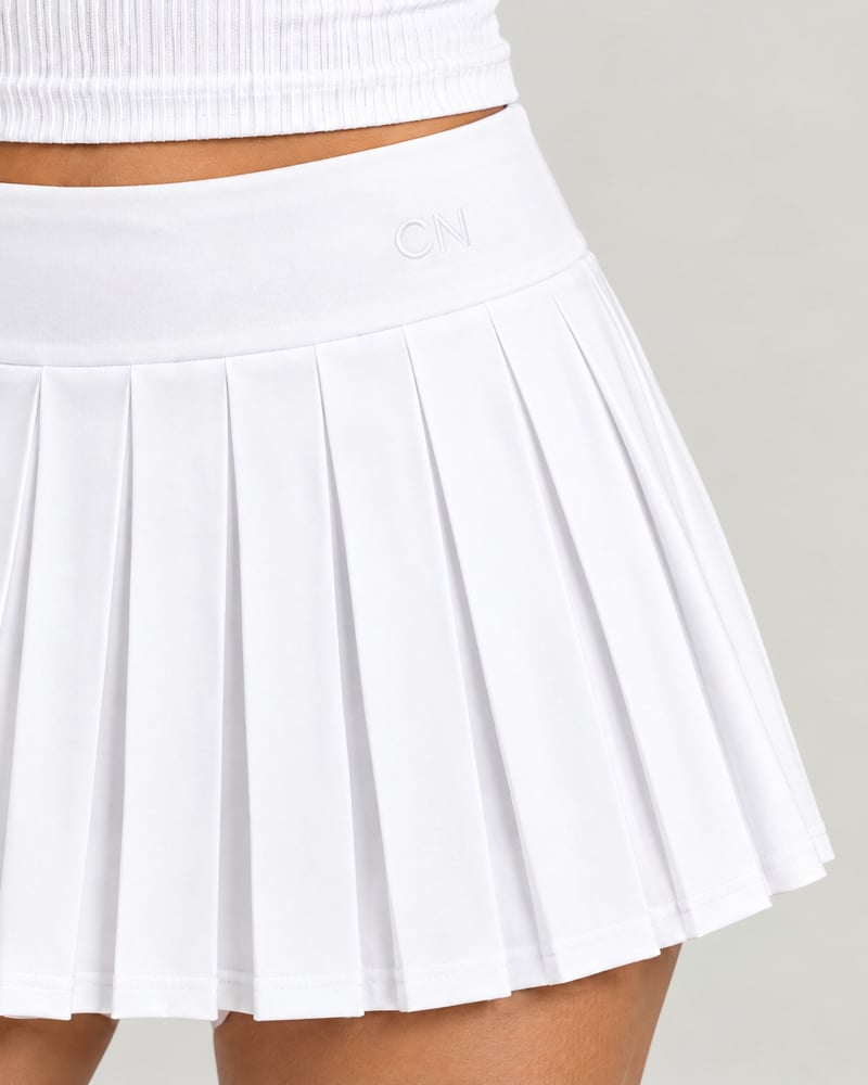 Conjunto Pista · top de tirantes y falda pantalón, detalle del estampado