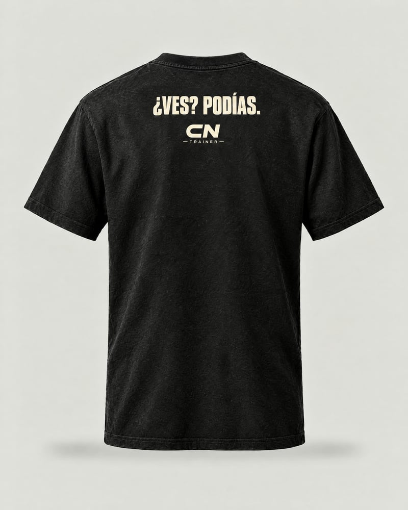 Camiseta oversize «Ponte 5 kilos más», color negro, espalda