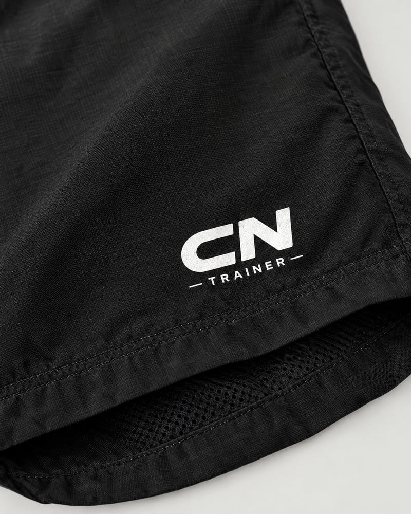 Pantalón corto CN, detalle del estampado