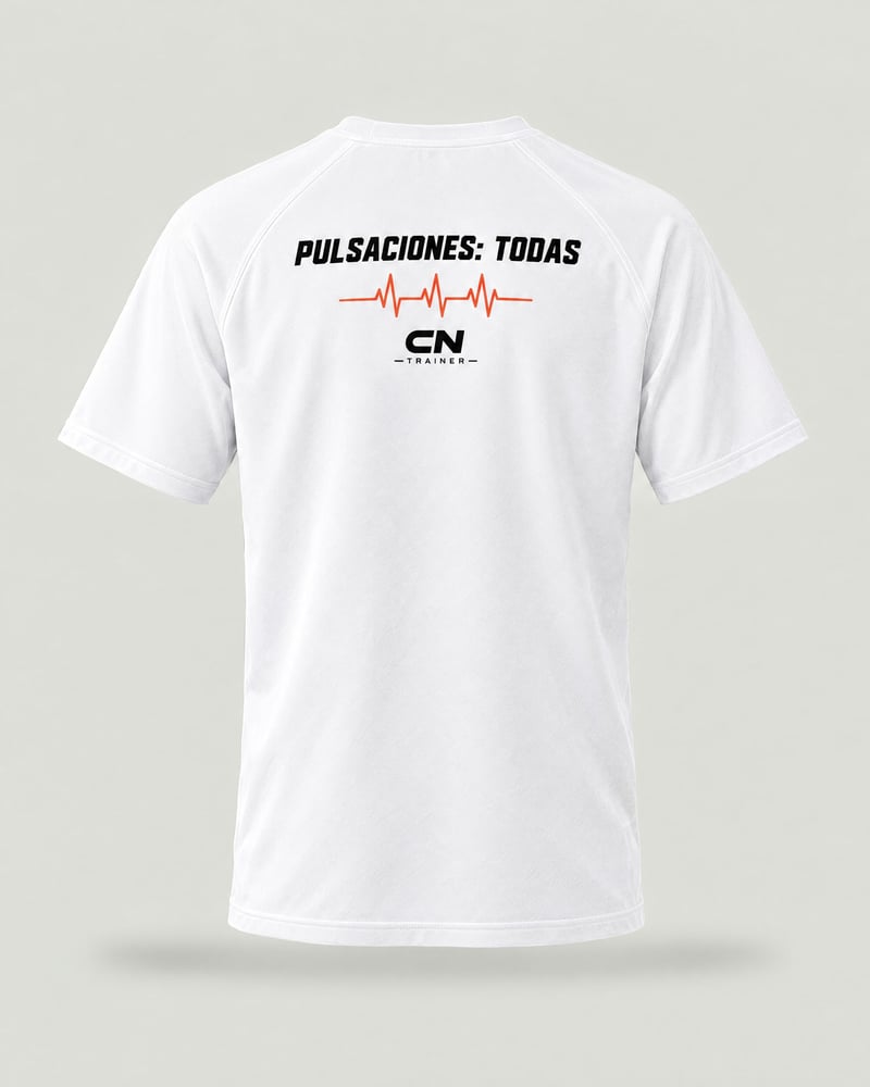 Camiseta técnica «Me sobra corazón, me falta aire», color blanco, espalda